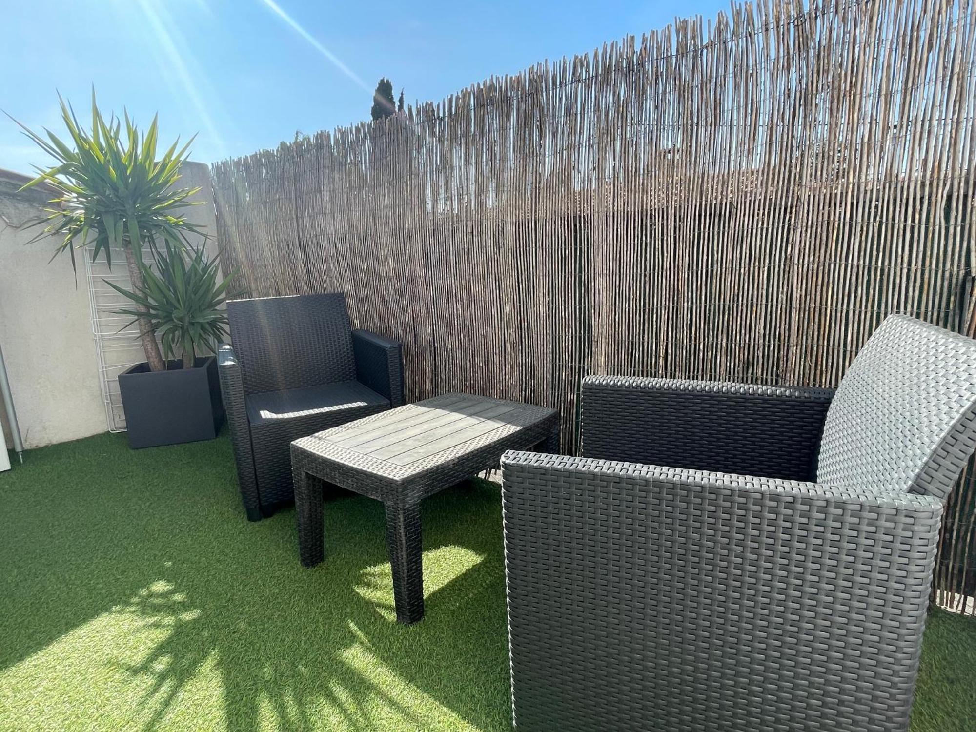 Plage A 400 M Studio Tout Confort Terrasse Clim Parking Hyères Buitenkant foto